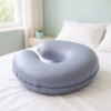 Podróżna Poduszka Ergonomiczna w Kształcie Litery U na lozku w sypialni

Cuscino Ergonomico a Forma di U per Viaggio, sul letto in camera da letto